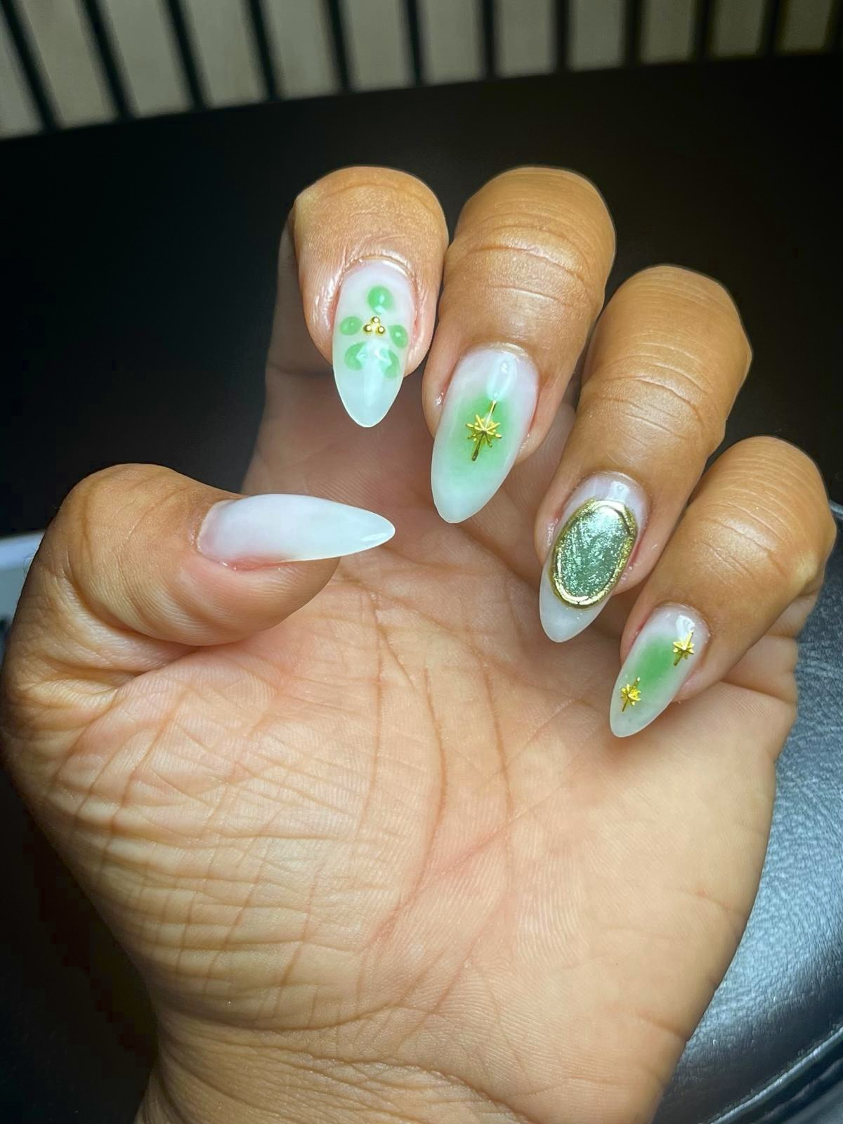 Nail service